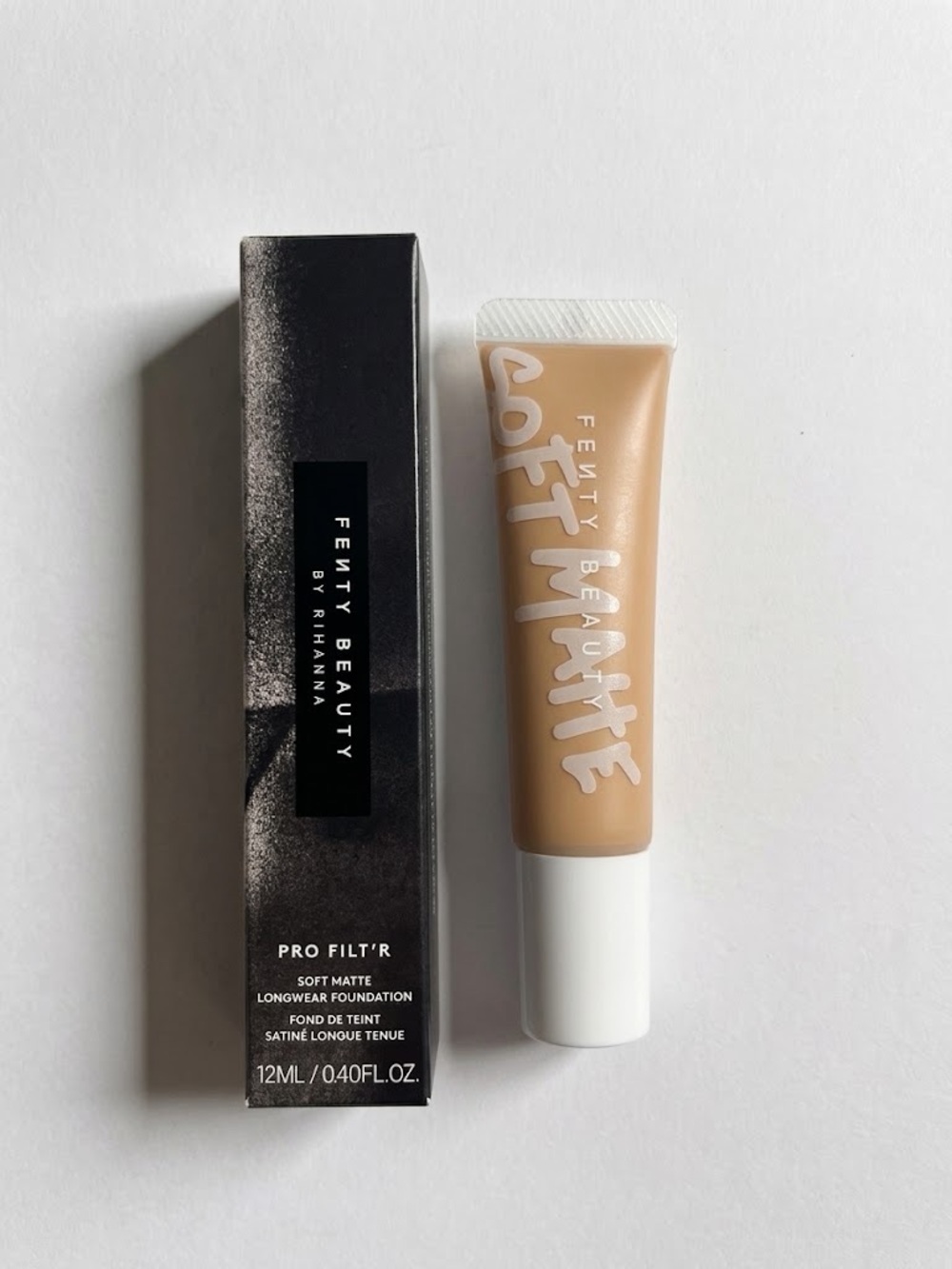 Fenty Beauty Pro Filt’r Soft Matte Longwear Foundation 220 Mini NEW